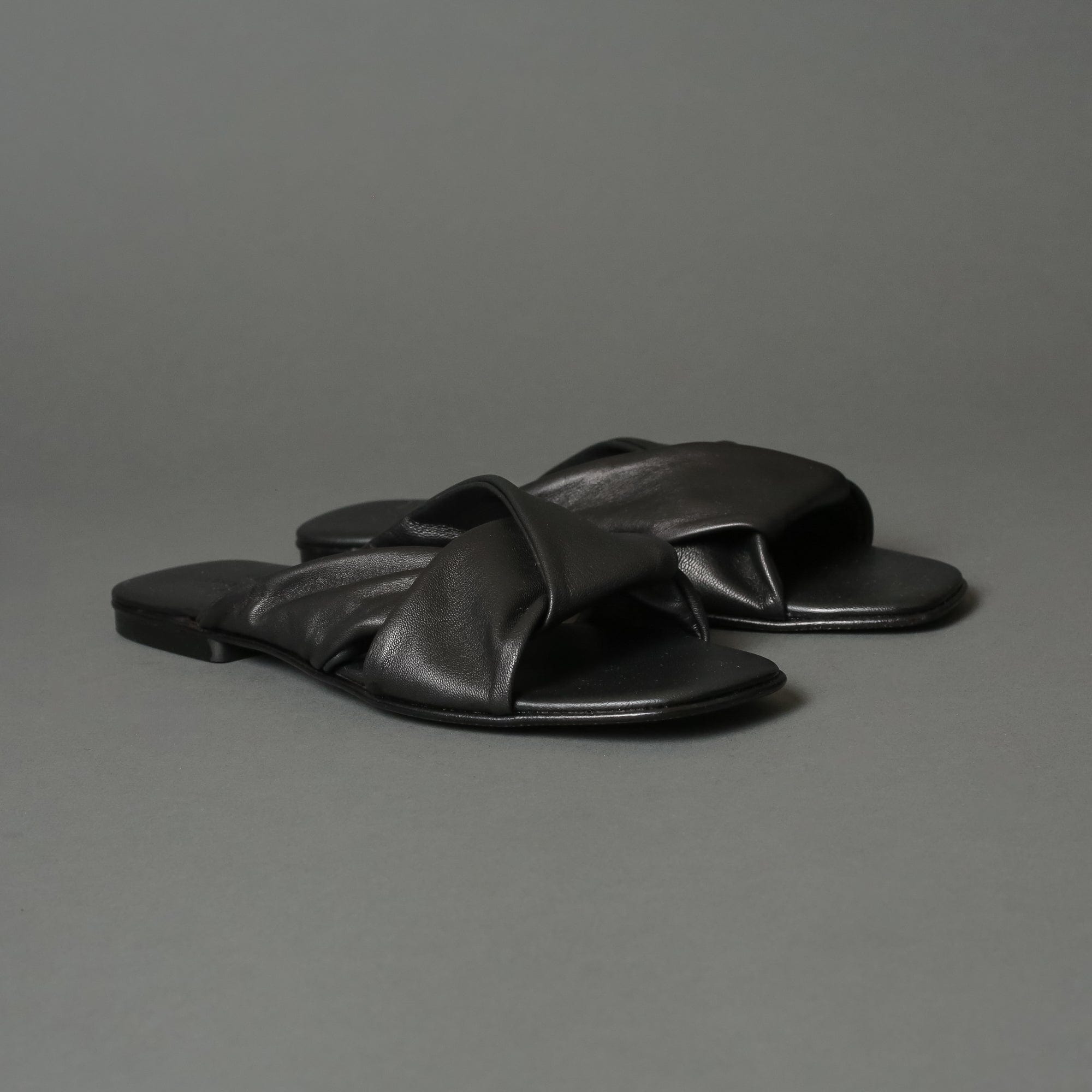 Antichi Romani Womens Sandal 2323 Black