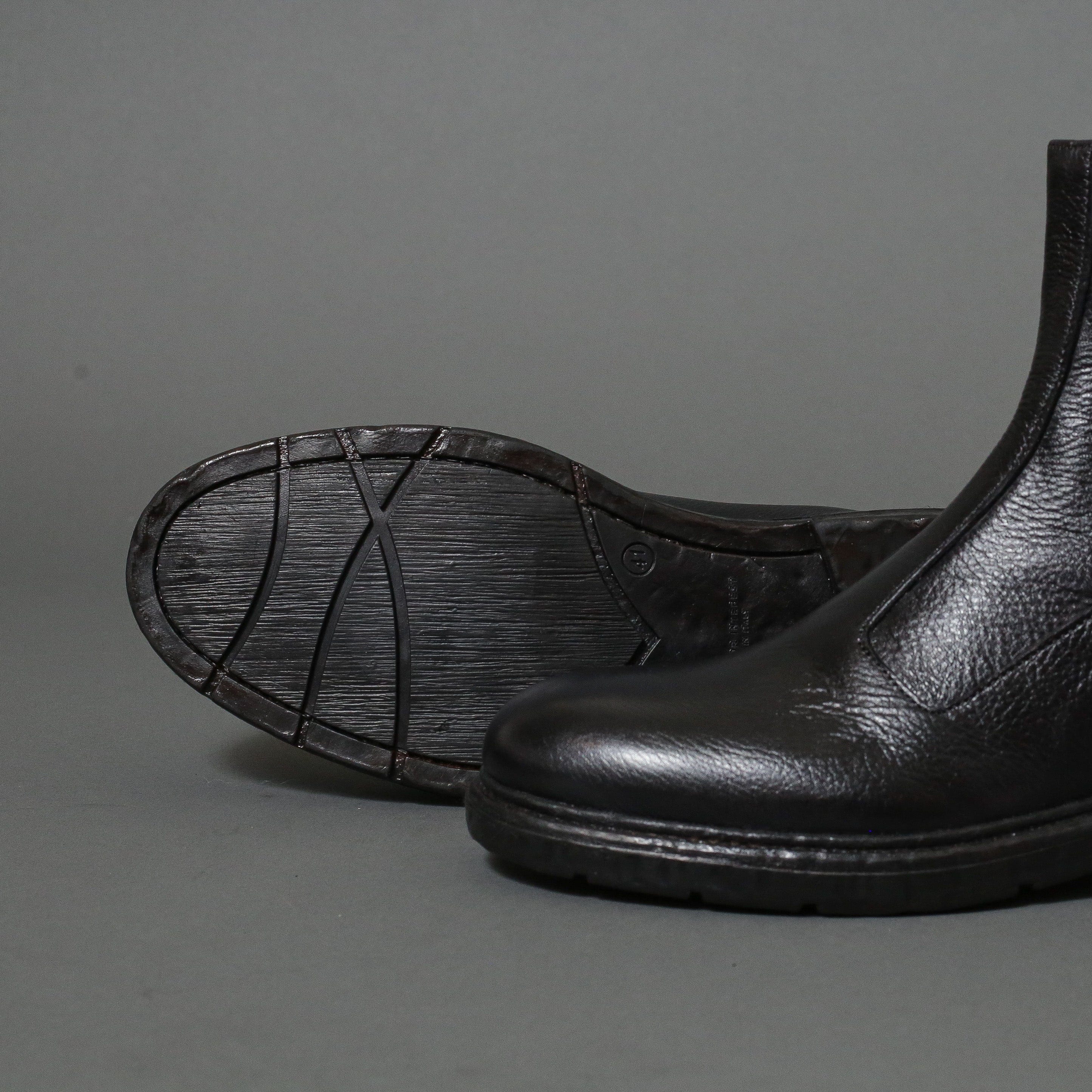 Conflict For Interest Chelsea Boot Conflict For Interest 380 Black