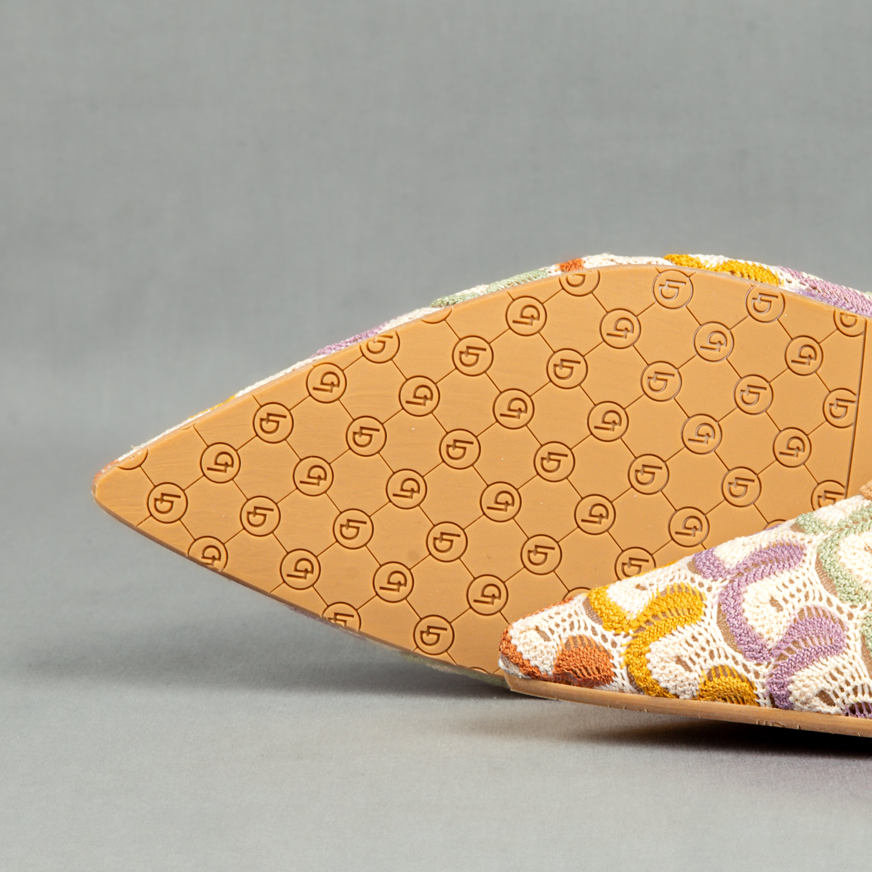 AMISANTI Multi colour