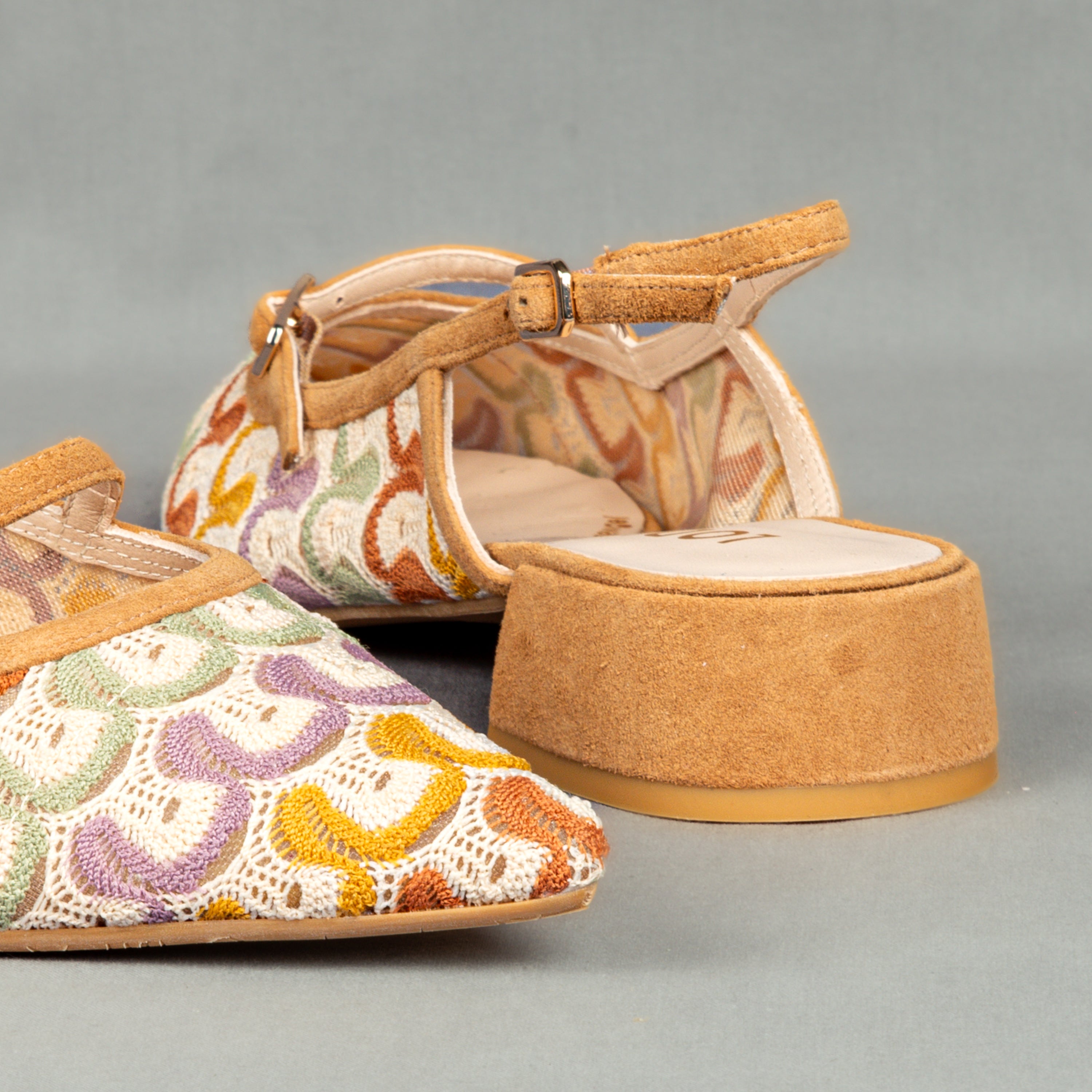 AMISANTI Multi colour