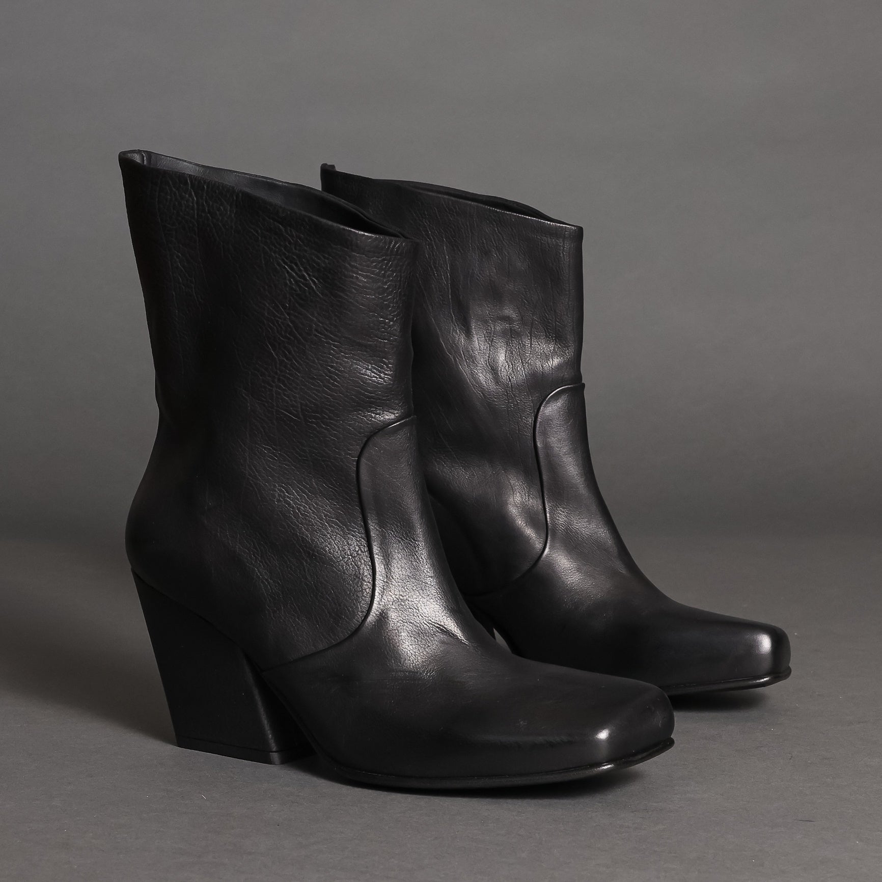 7DMAY12 Black