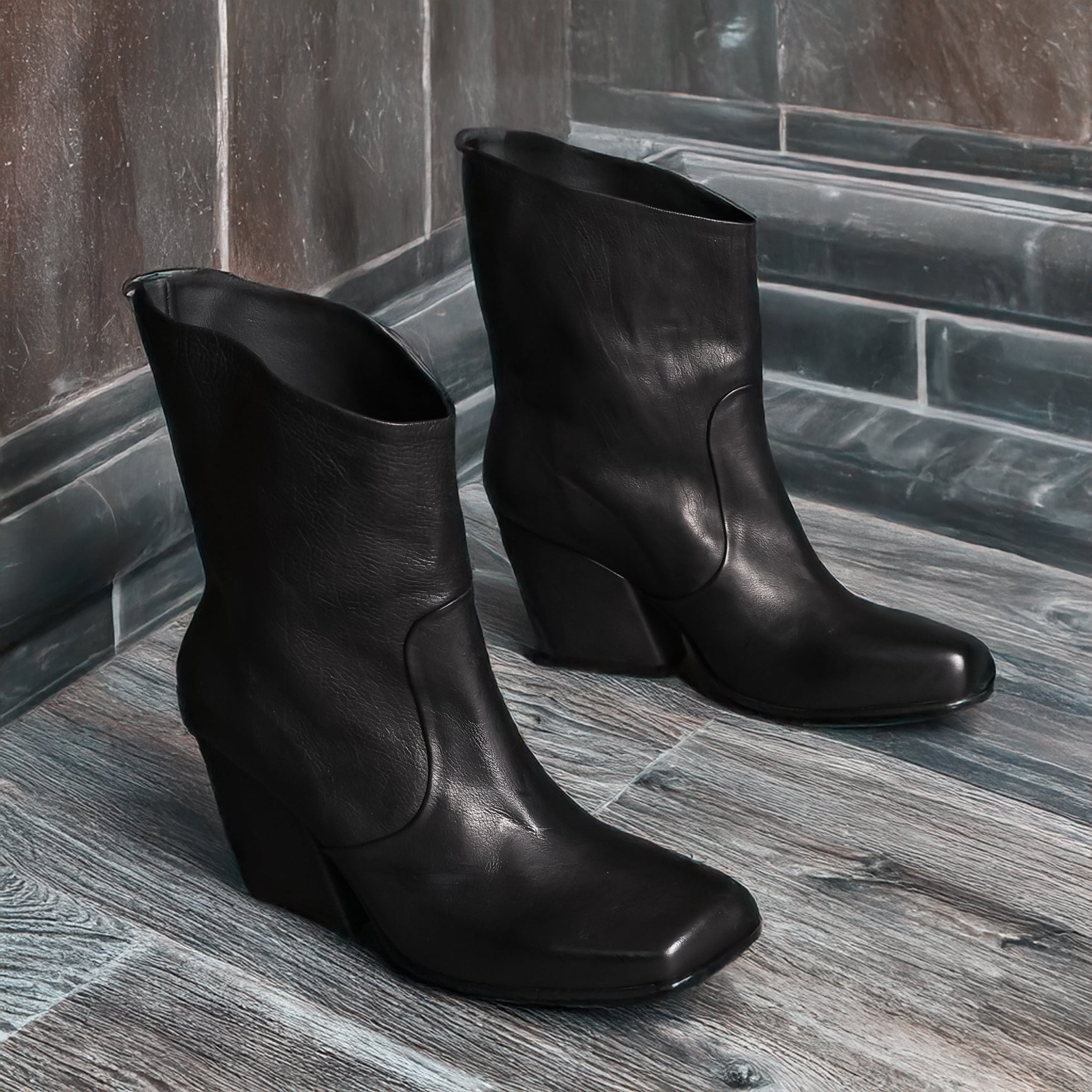 7DMAY12 Black