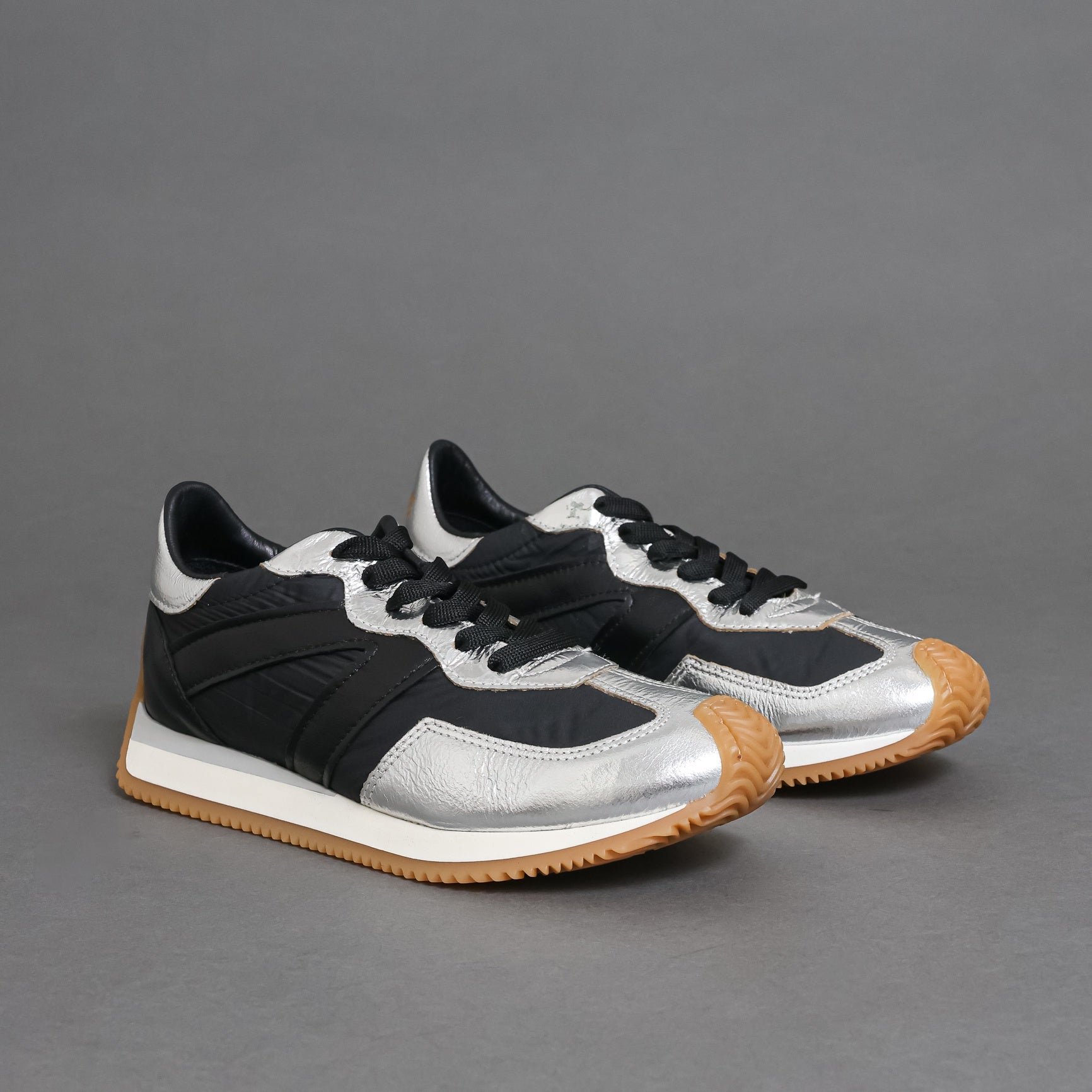 L14112 Silver-Black