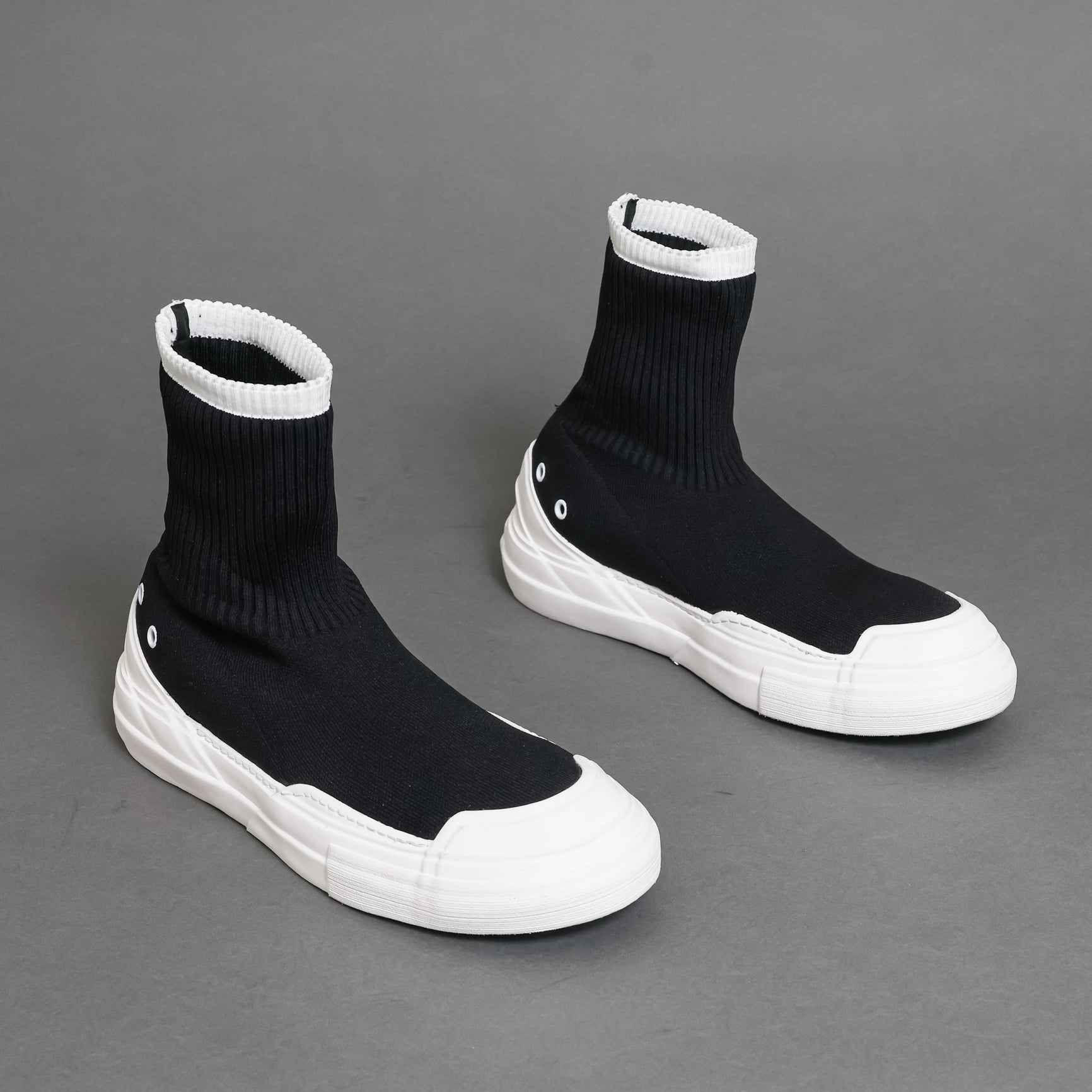 W497 Black