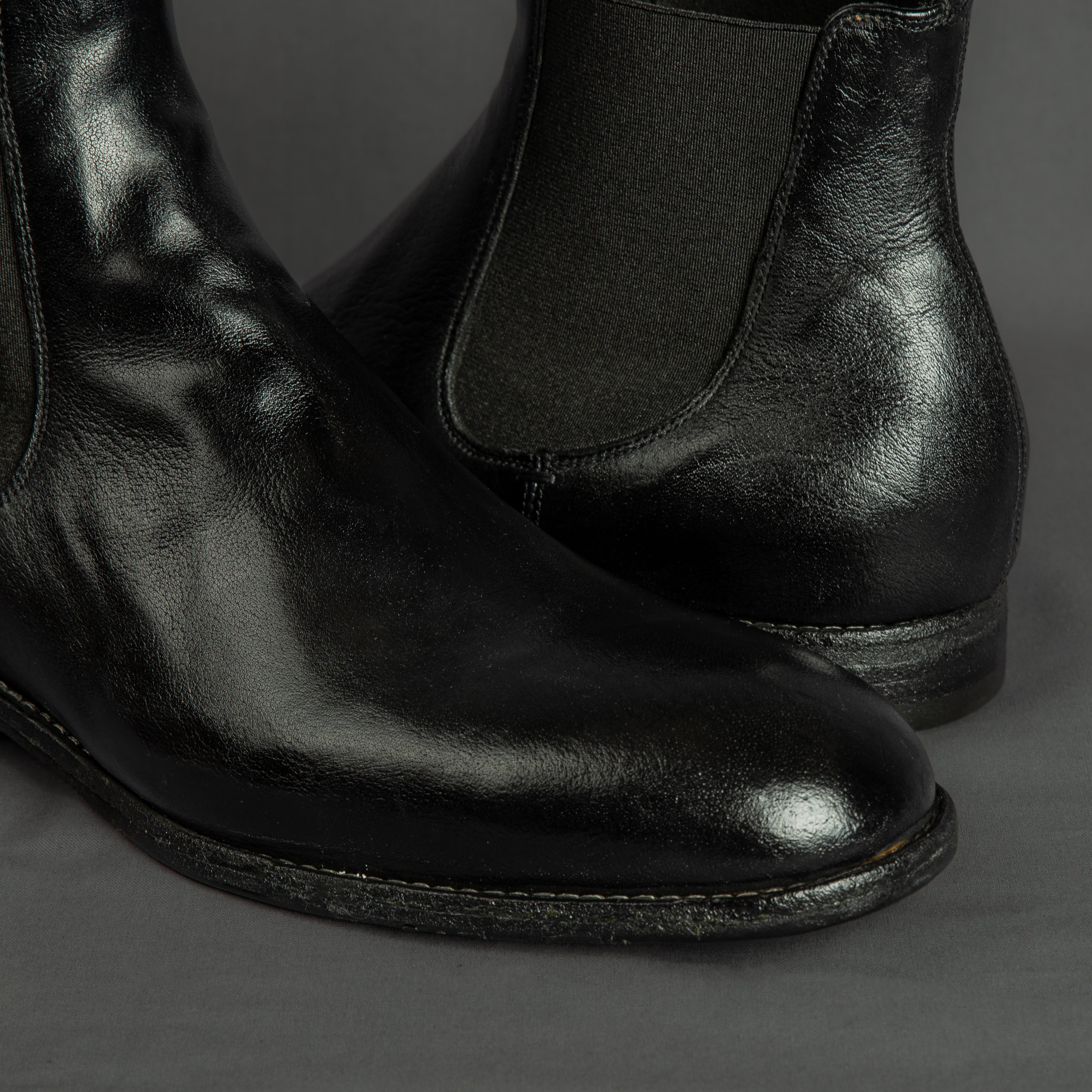5572 Black