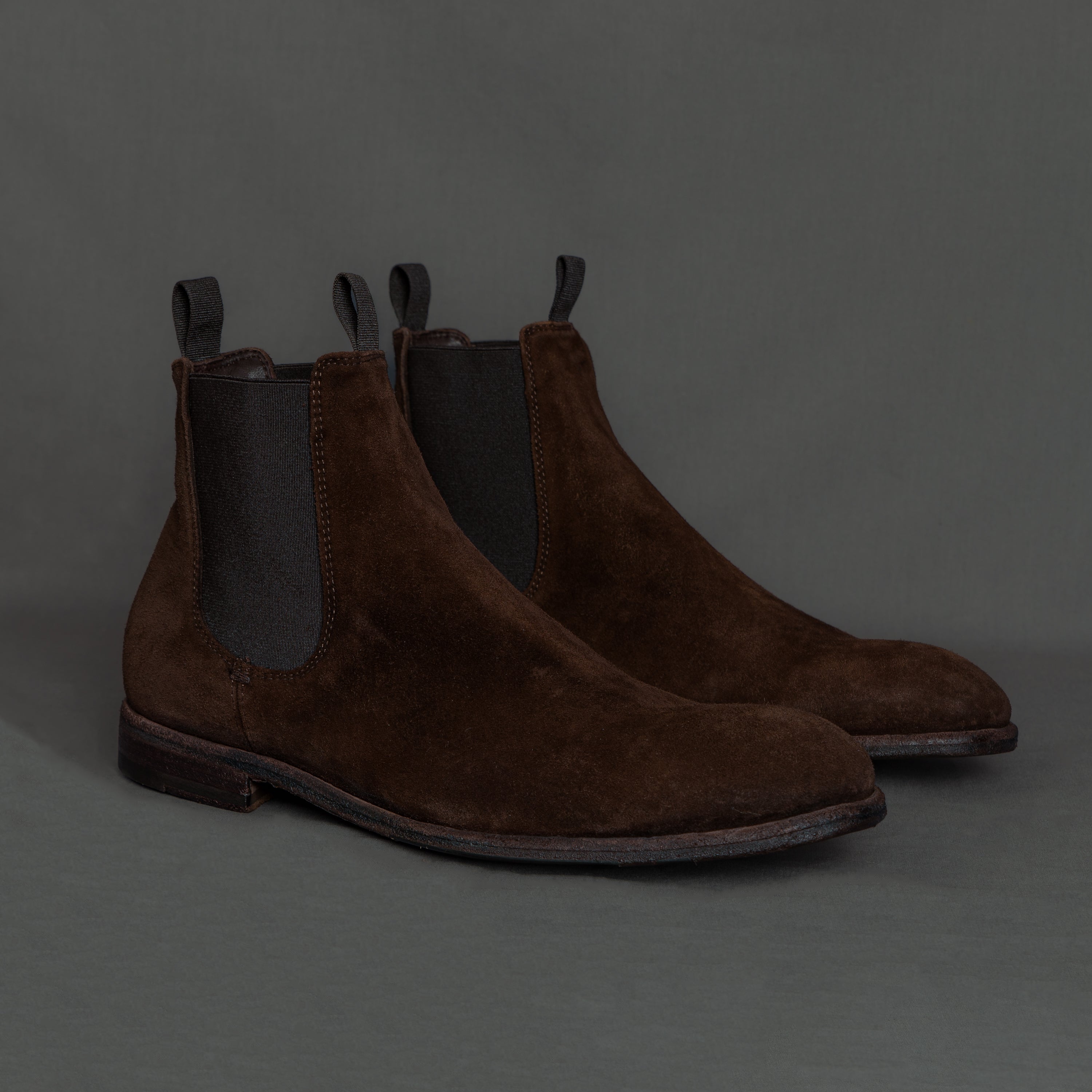 5572 Suede Brown