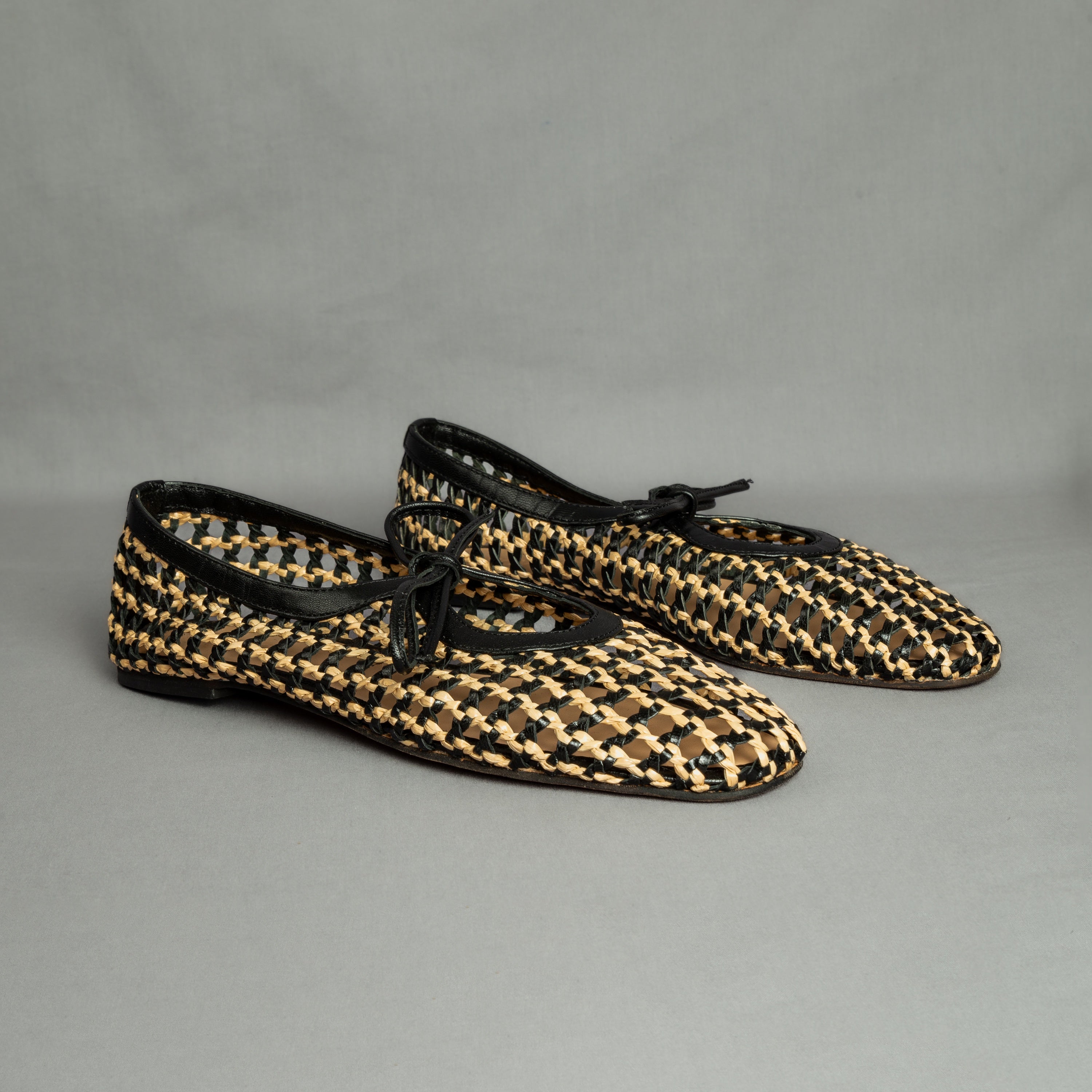 D49003 Black