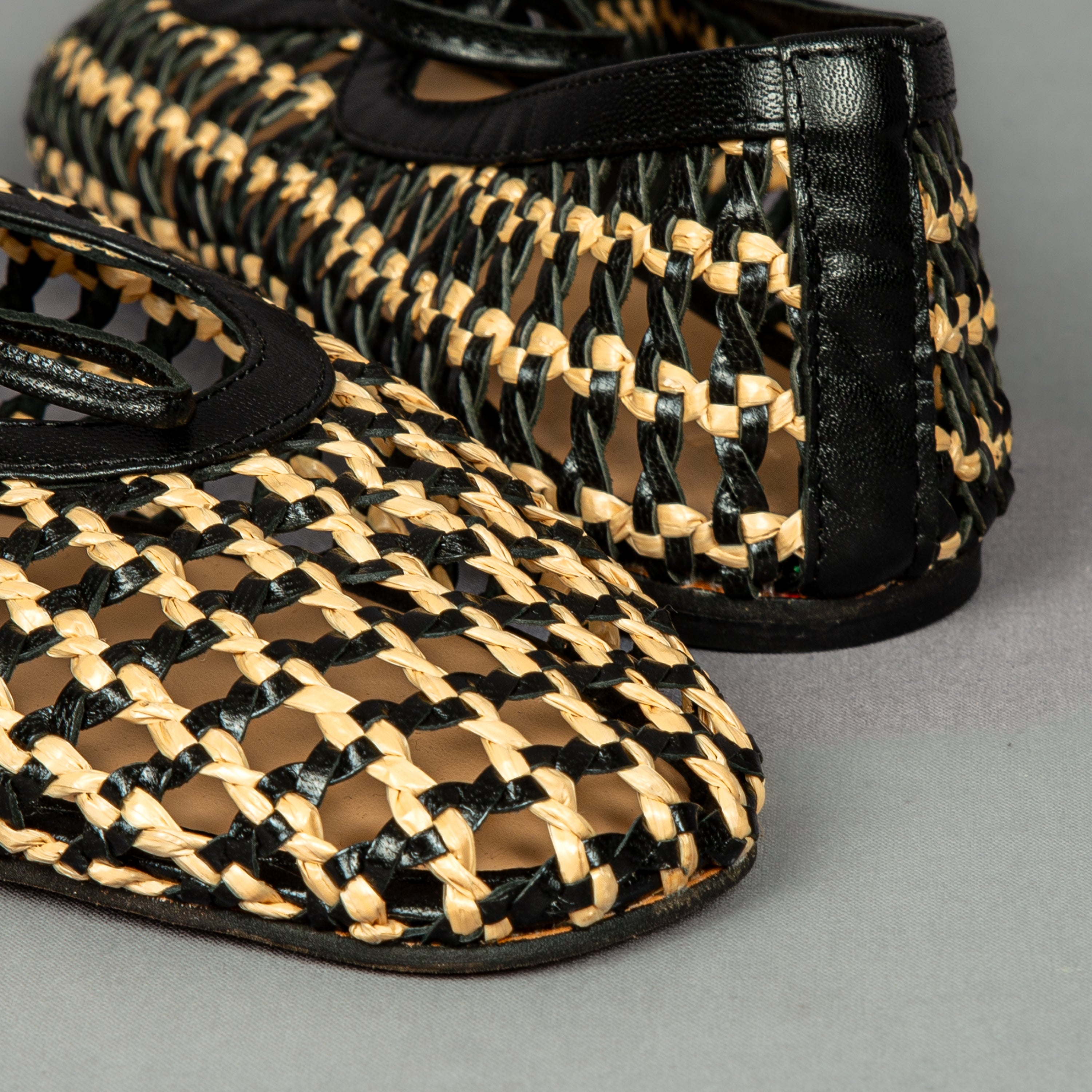 D49003 Black