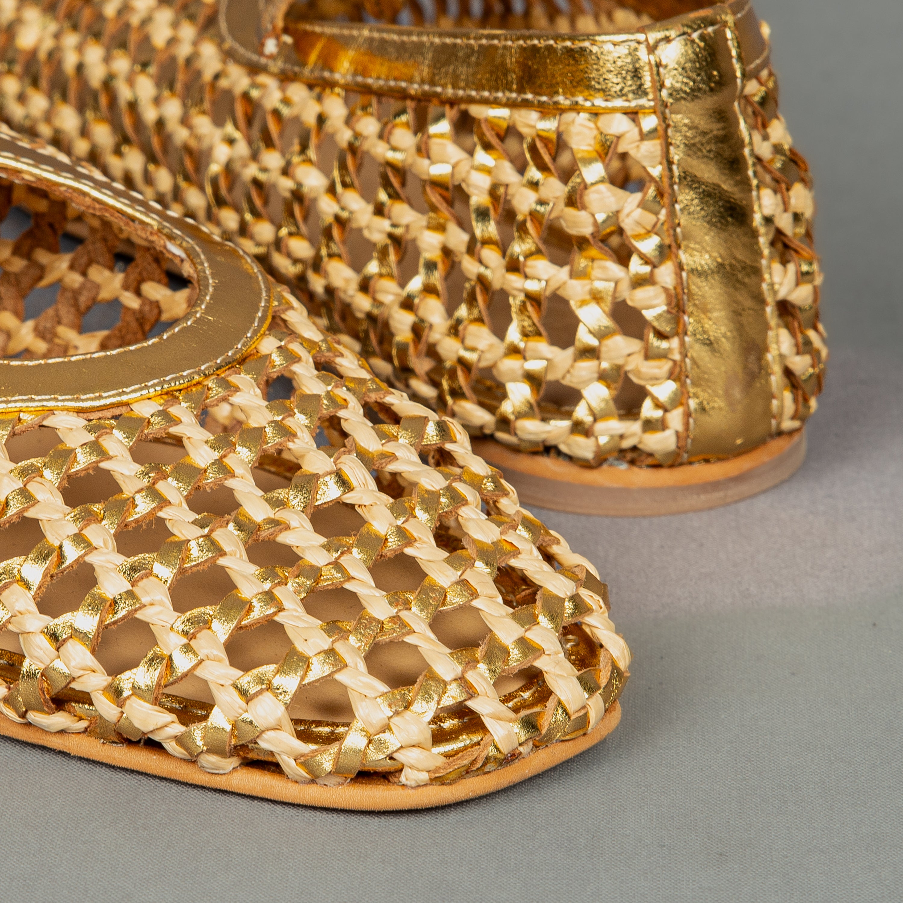 D49003 Gold